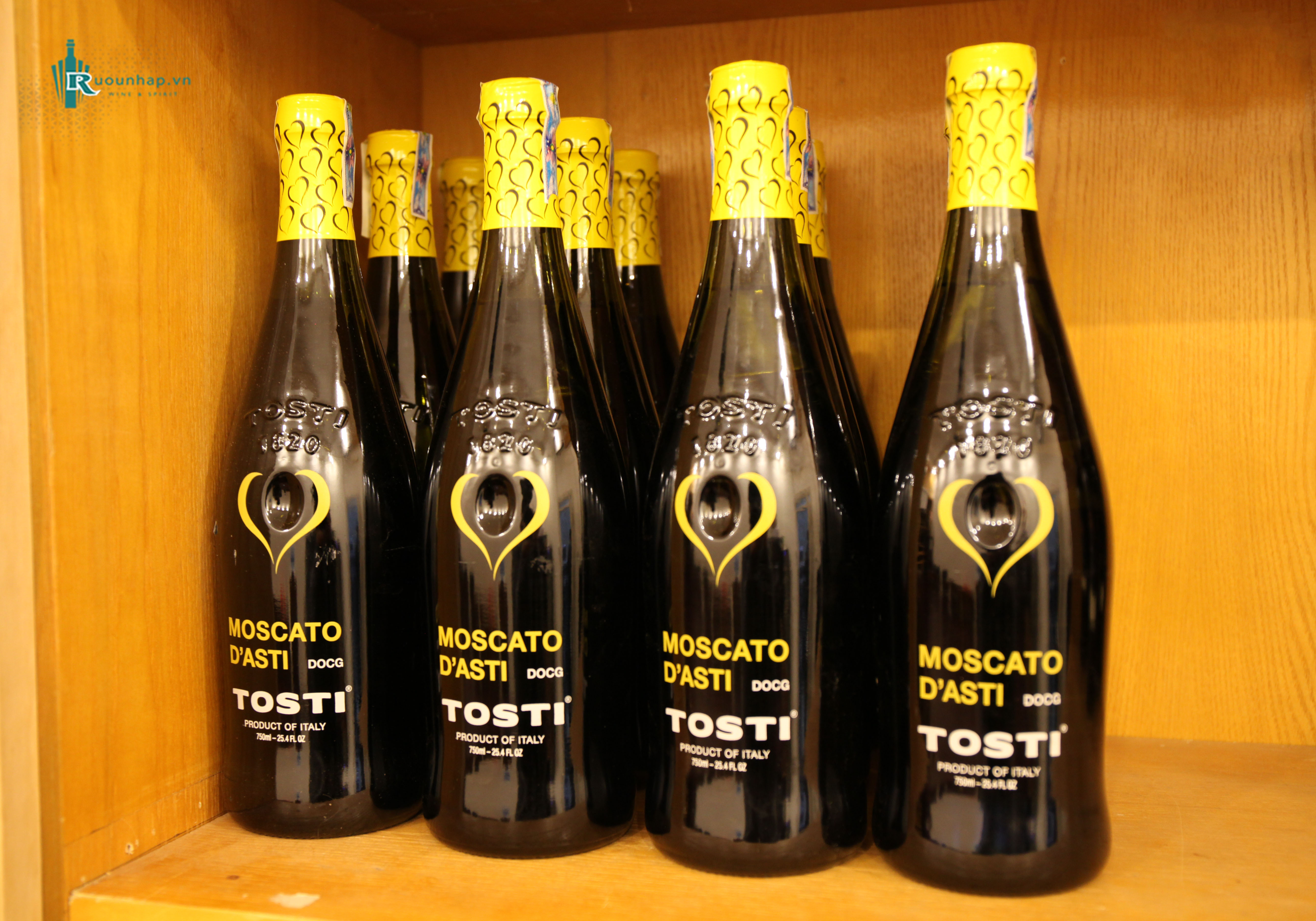 Rượu Vang Tosti 1820 Moscato D’Asti Docg