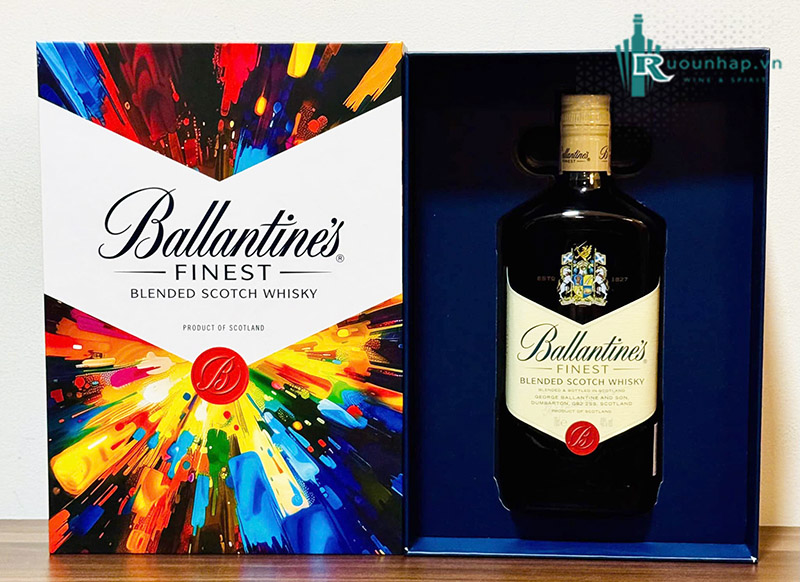 Rượu Ballantine's Finest Hộp Quà 2025