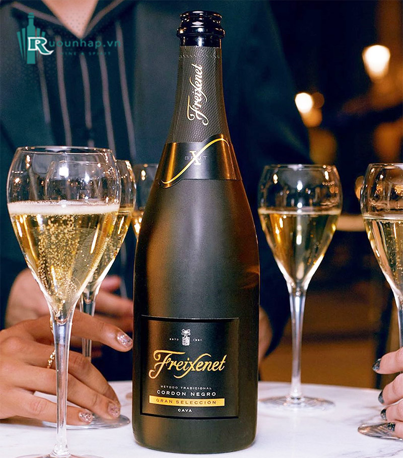 Rượu Vang Freixenet Cordon Negro Gran Seleccion Brut Cava