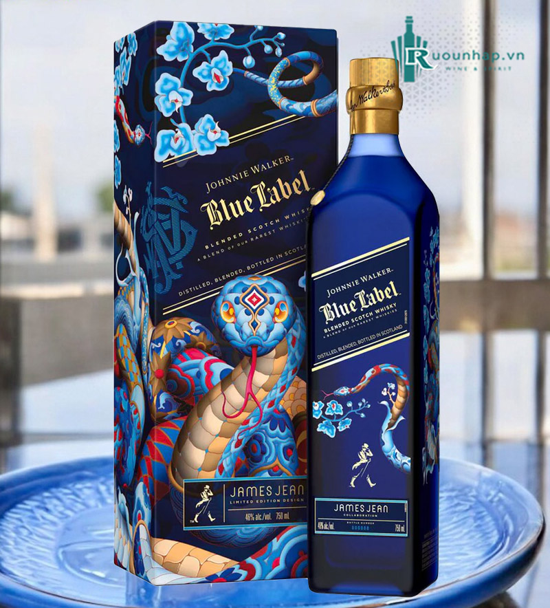 Rượu Johnnie Walker Blue Label Year of the Snake 2025