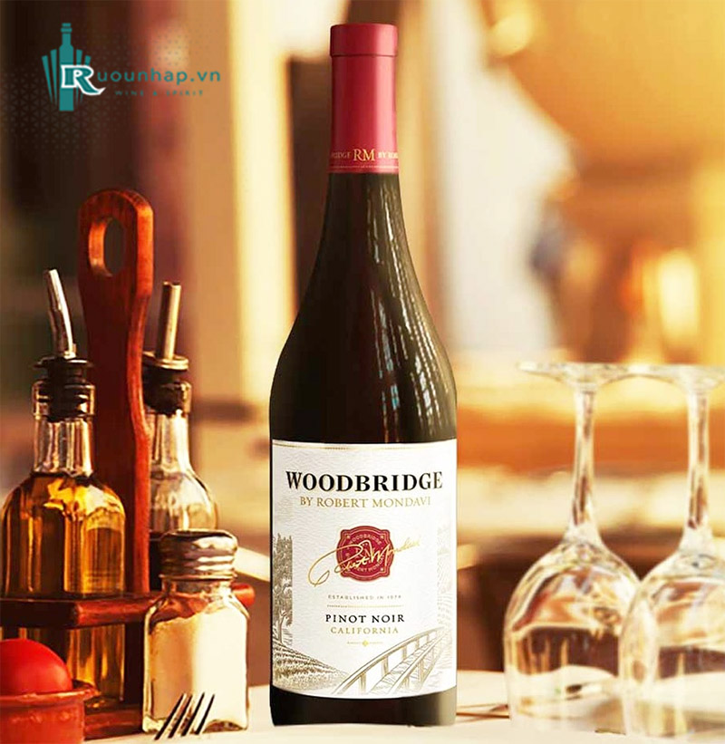 Rượu Vang Woodbridge by Robert Mondavi Pinot Noir