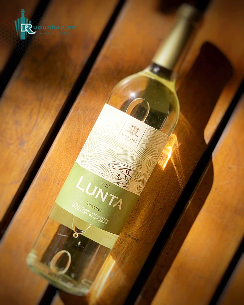 Rượu Vang Lunta Torrontes
