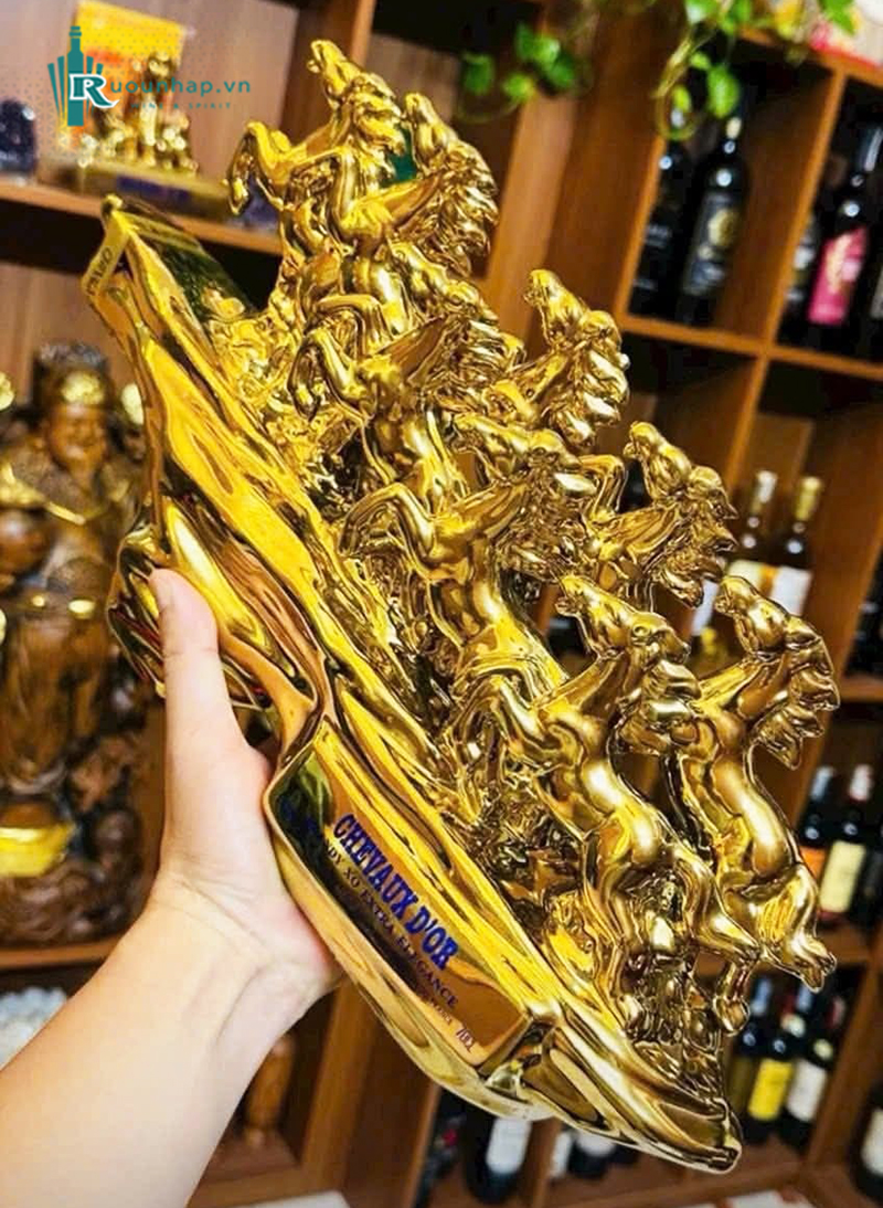 Rượu Linh Vật Ngựa Chevaux D'or XO Extra Elegance 5 Rượu Linh Vật Ngựa Chevaux D'or XO Extra Elegance