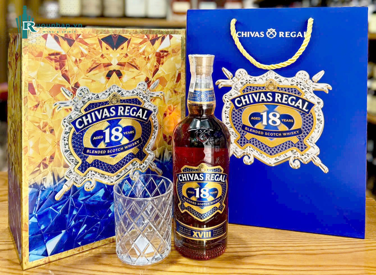 Rượu Chivas 18 Gold Signature Hộp Quà 2026 5 Rượu Chivas 18 Gold Signature Hộp Quà 2026