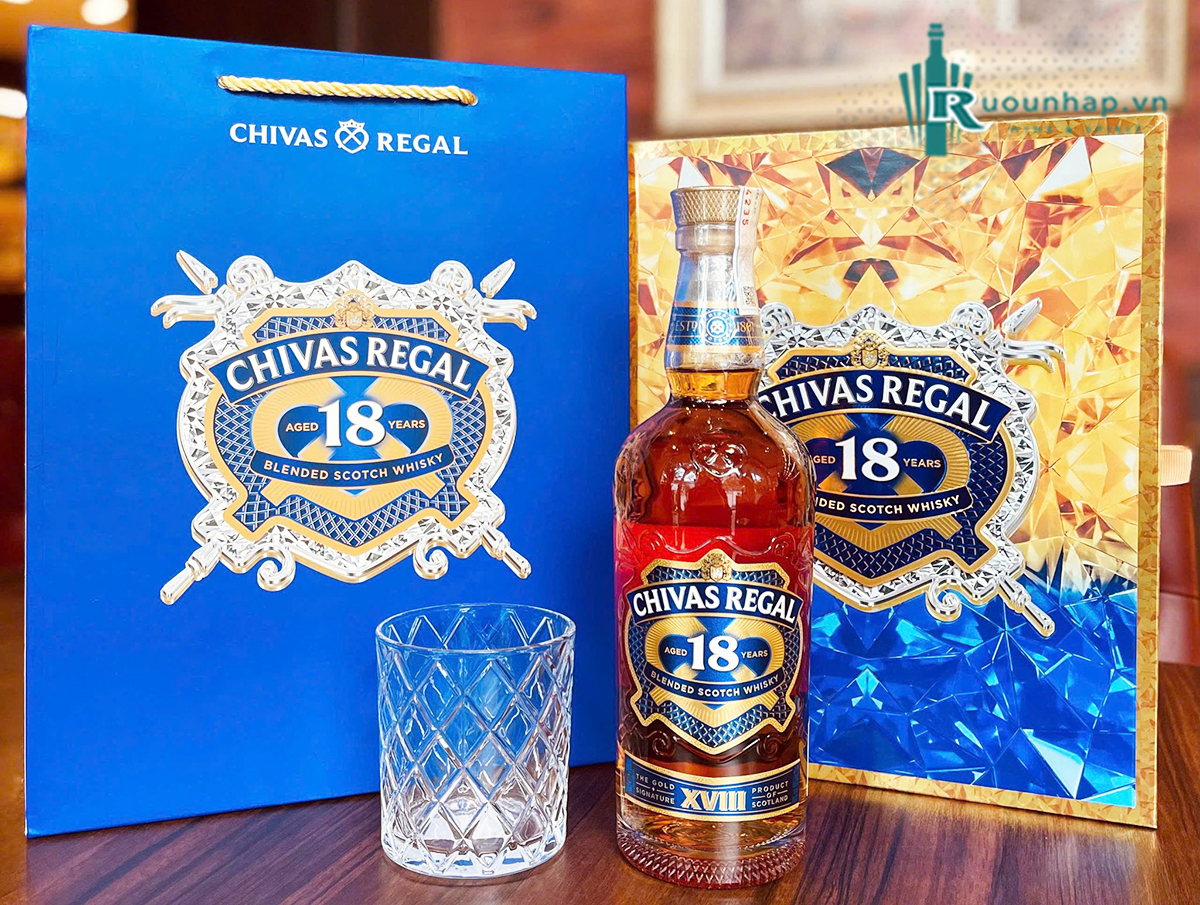 Rượu Chivas 18 Gold Signature Hộp Quà 2026 6 Rượu Chivas 18 Gold Signature Hộp Quà 2026