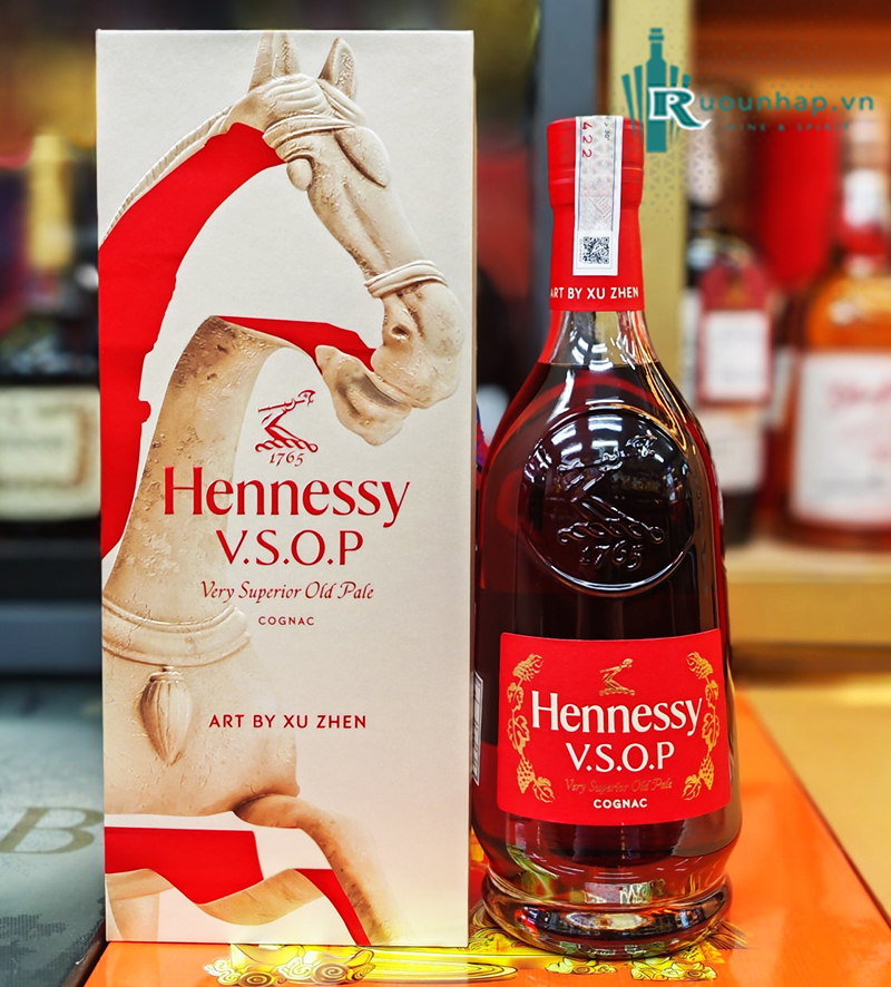 Rượu Hennessy VSOP Deluxe Hộp Quà Tết 2026 4 Rượu Hennessy VSOP Deluxe Hộp Quà Tết 2026