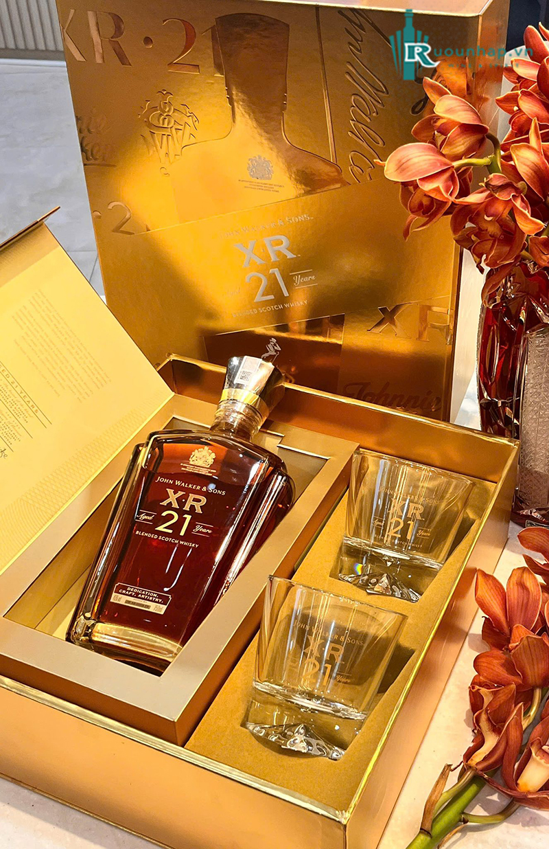 Rượu John Walker & Sons XR 21 Hộp quà 2026 4 Rượu John Walker & Sons XR 21 Hộp quà 2026