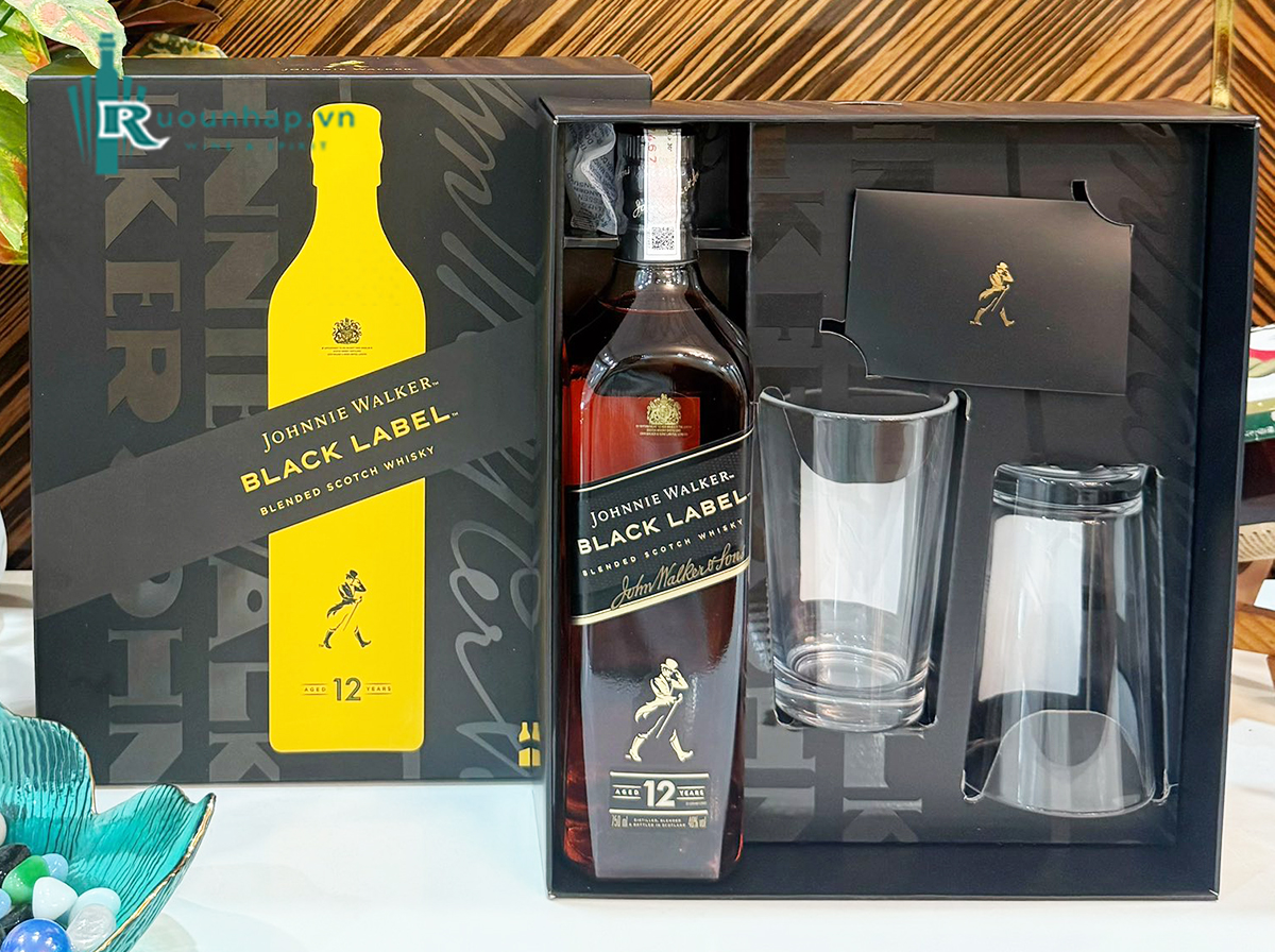 Rượu Johnnie Walker Black Label Hộp Quà 2026 5 Rượu Johnnie Walker Black Label Hộp Quà 2026