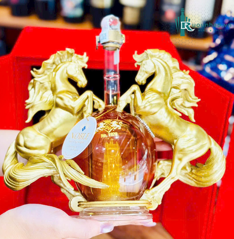 Rượu Ngựa Song Mã Ôm Châu Noble Cognac Hors D'Age 6 Rượu Ngựa Song Mã Ôm Châu Noble Cognac Hors D'Age